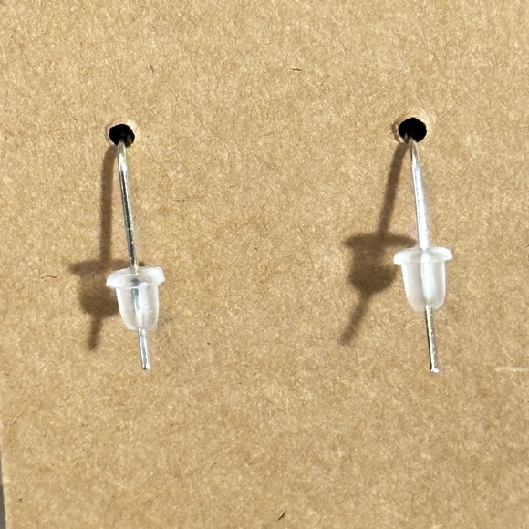 2/$20 Silver tone round swirl hook earrings Metal is textured like wood NWOT - Picture 7 of 11